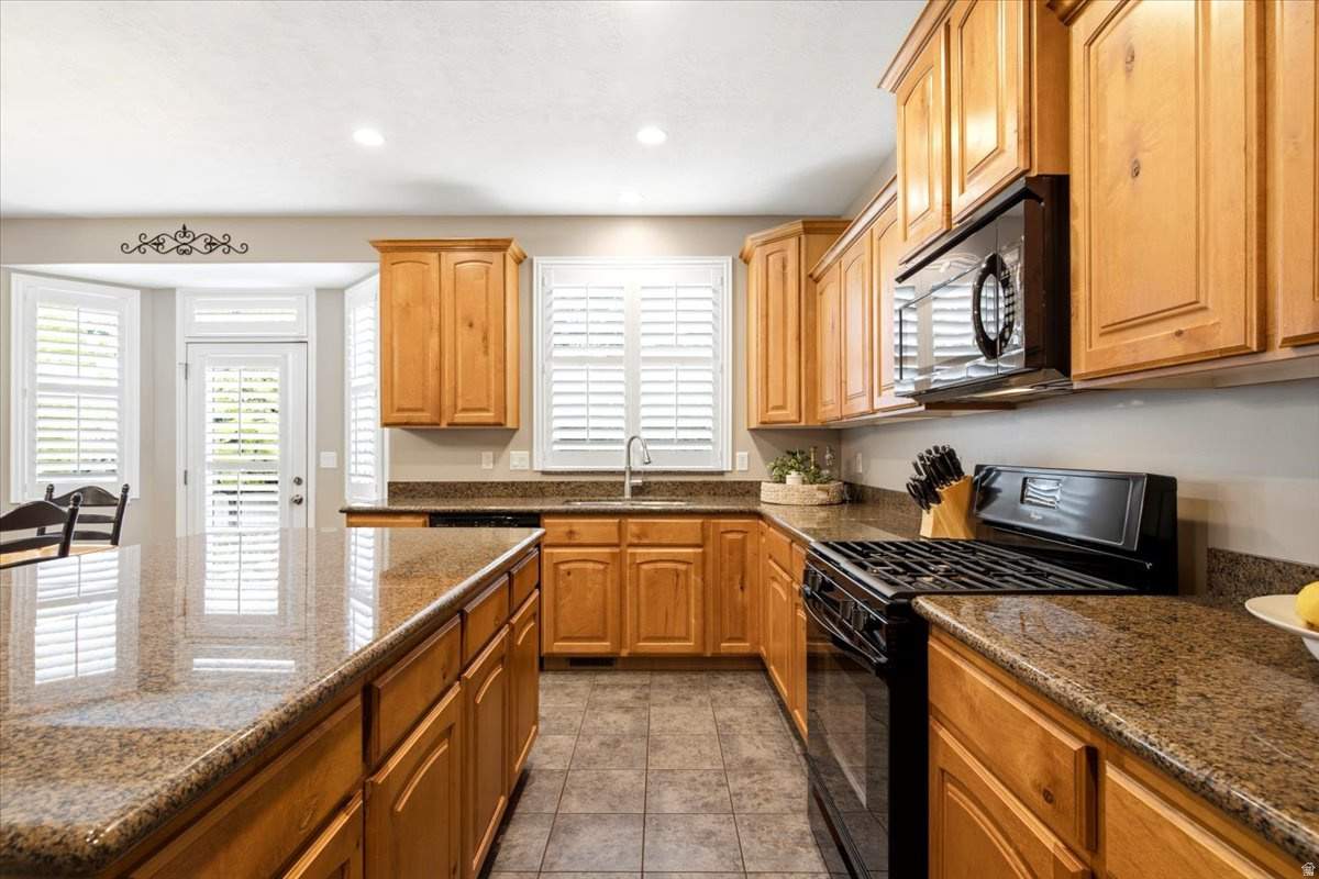 HUNTERS CREEK - Residential