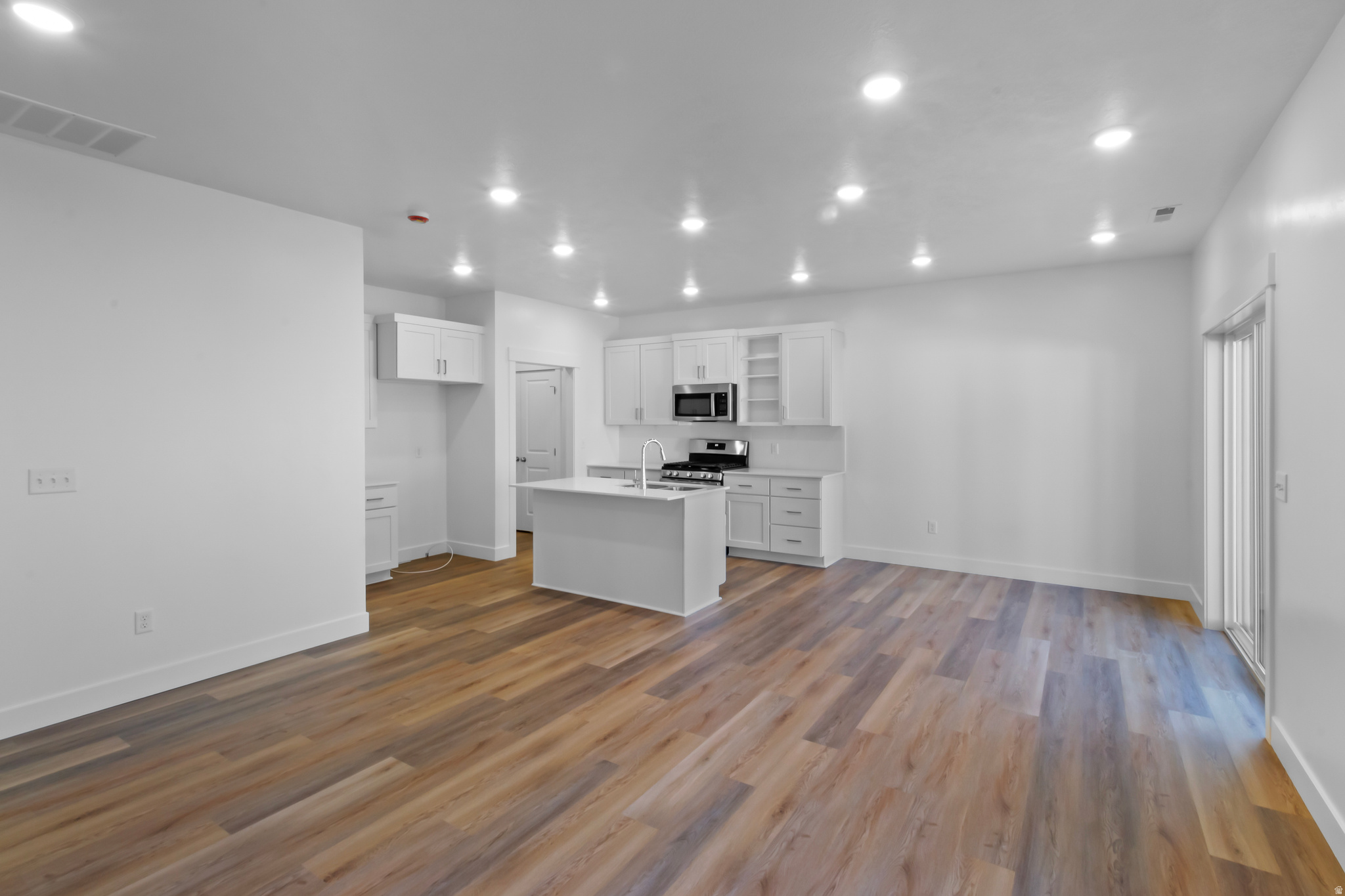 LEGENDS CROSSING - Residential