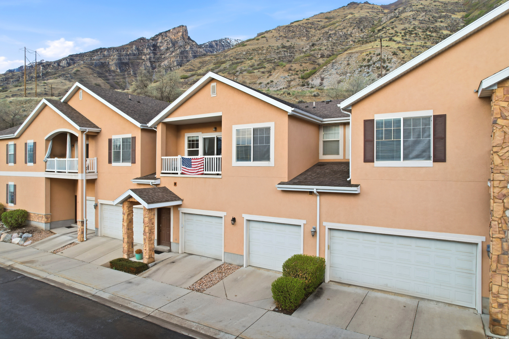 SUNRIDGE HILLS - Residential