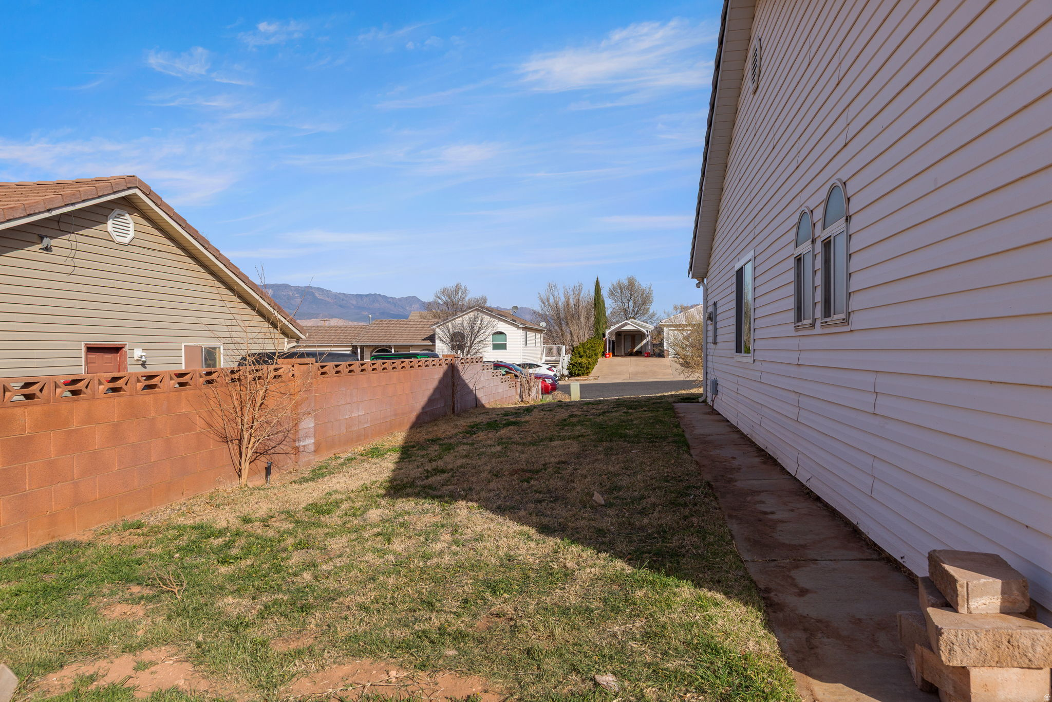 RIVER VIEW EST 4 - Residential