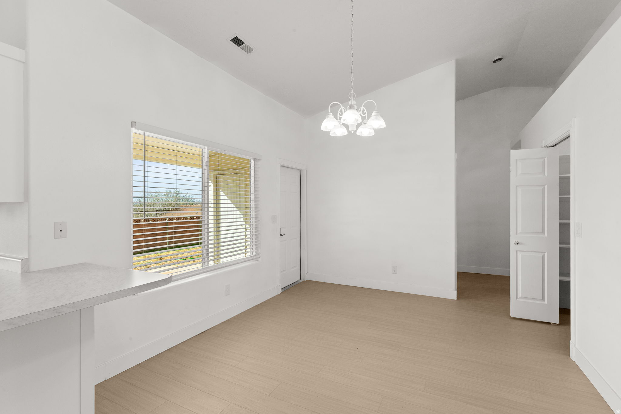 RIVER VIEW EST 4 - Residential