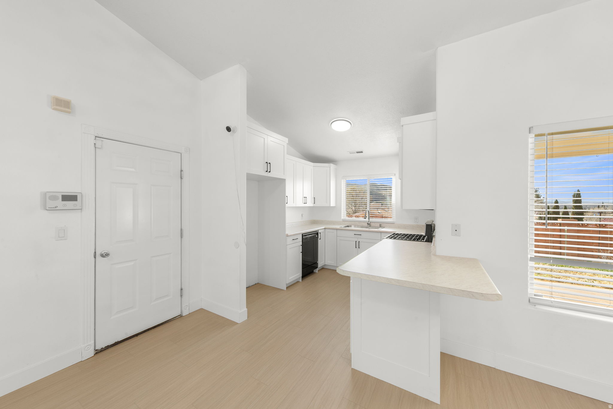 RIVER VIEW EST 4 - Residential