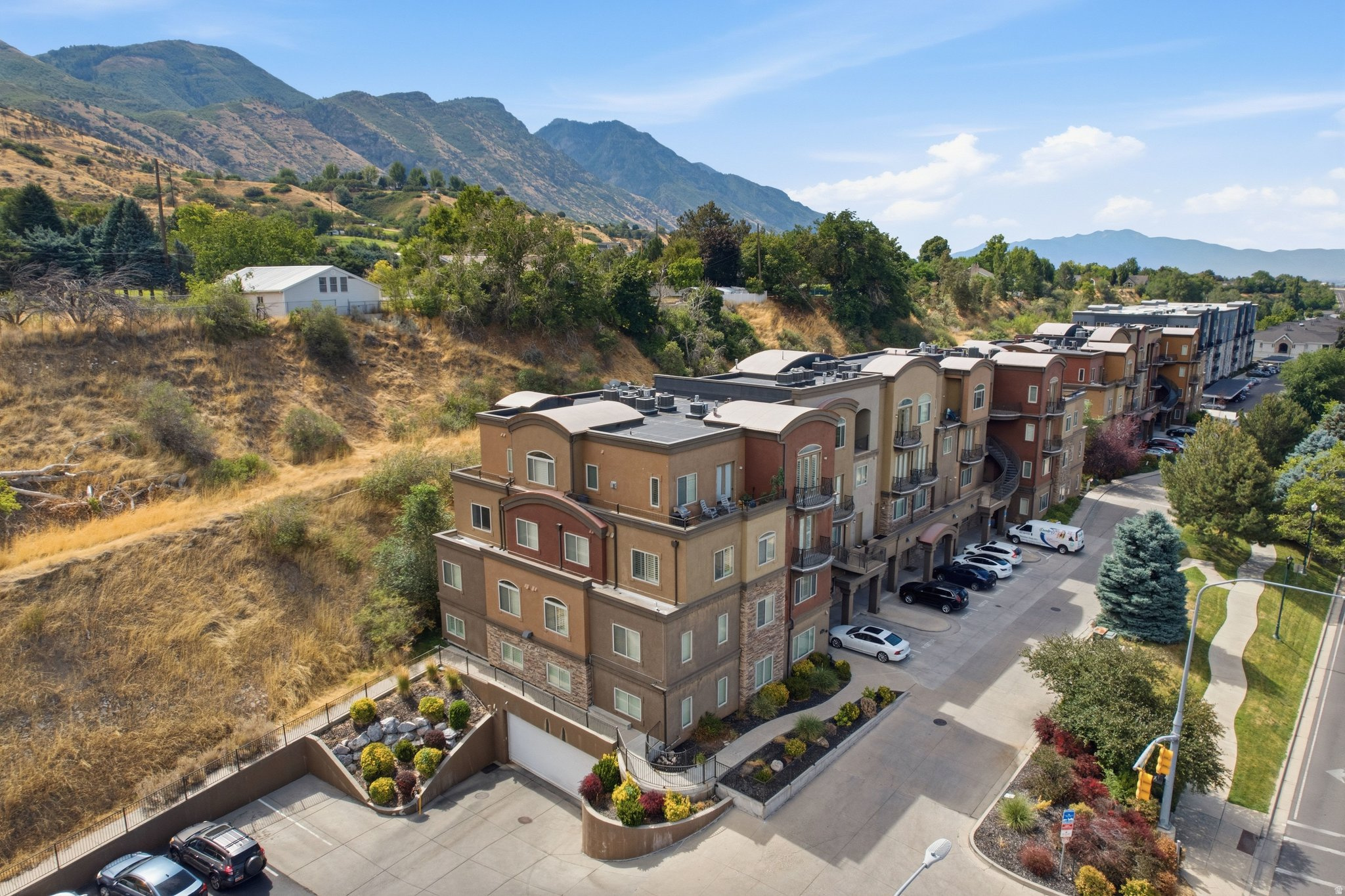 ARBORS ON THE AVENUE - Residential