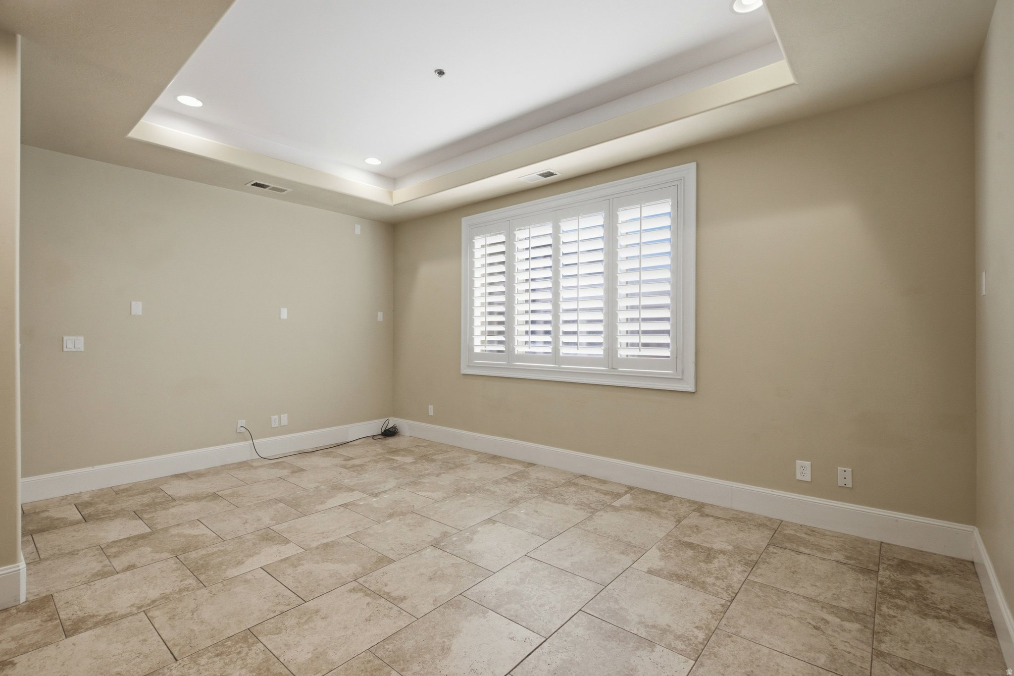ARBORS ON THE AVENUE - Residential
