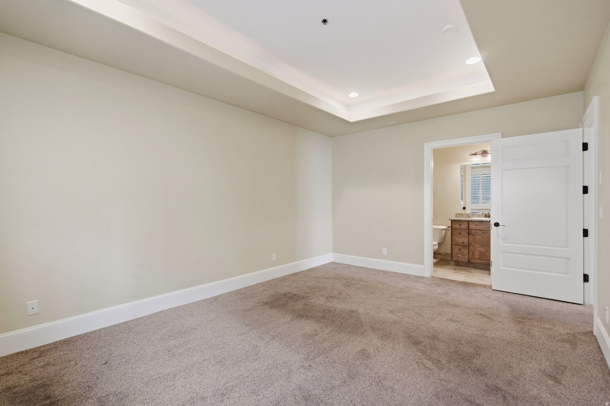 ARBORS ON THE AVENUE - Residential