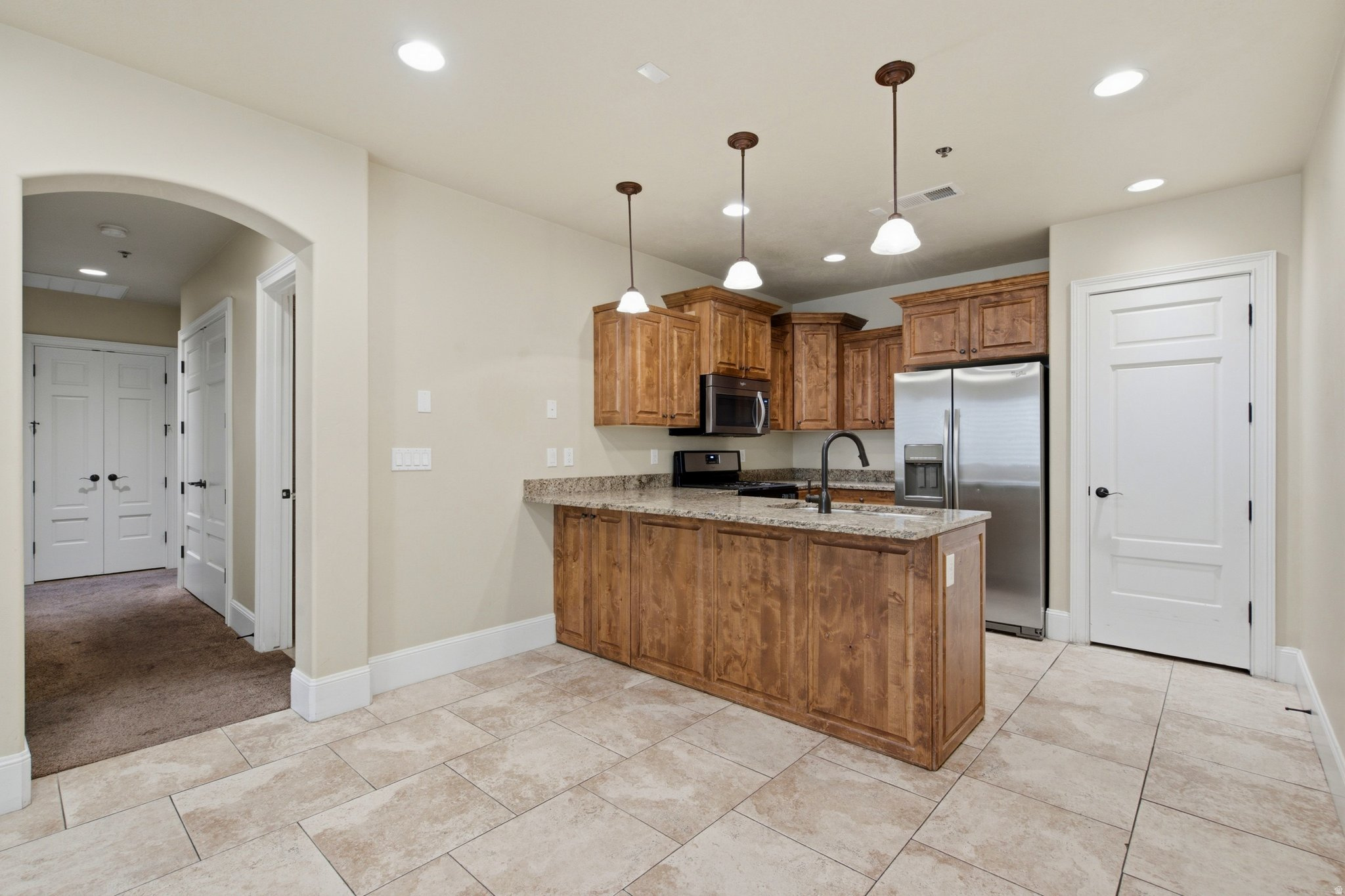 ARBORS ON THE AVENUE - Residential