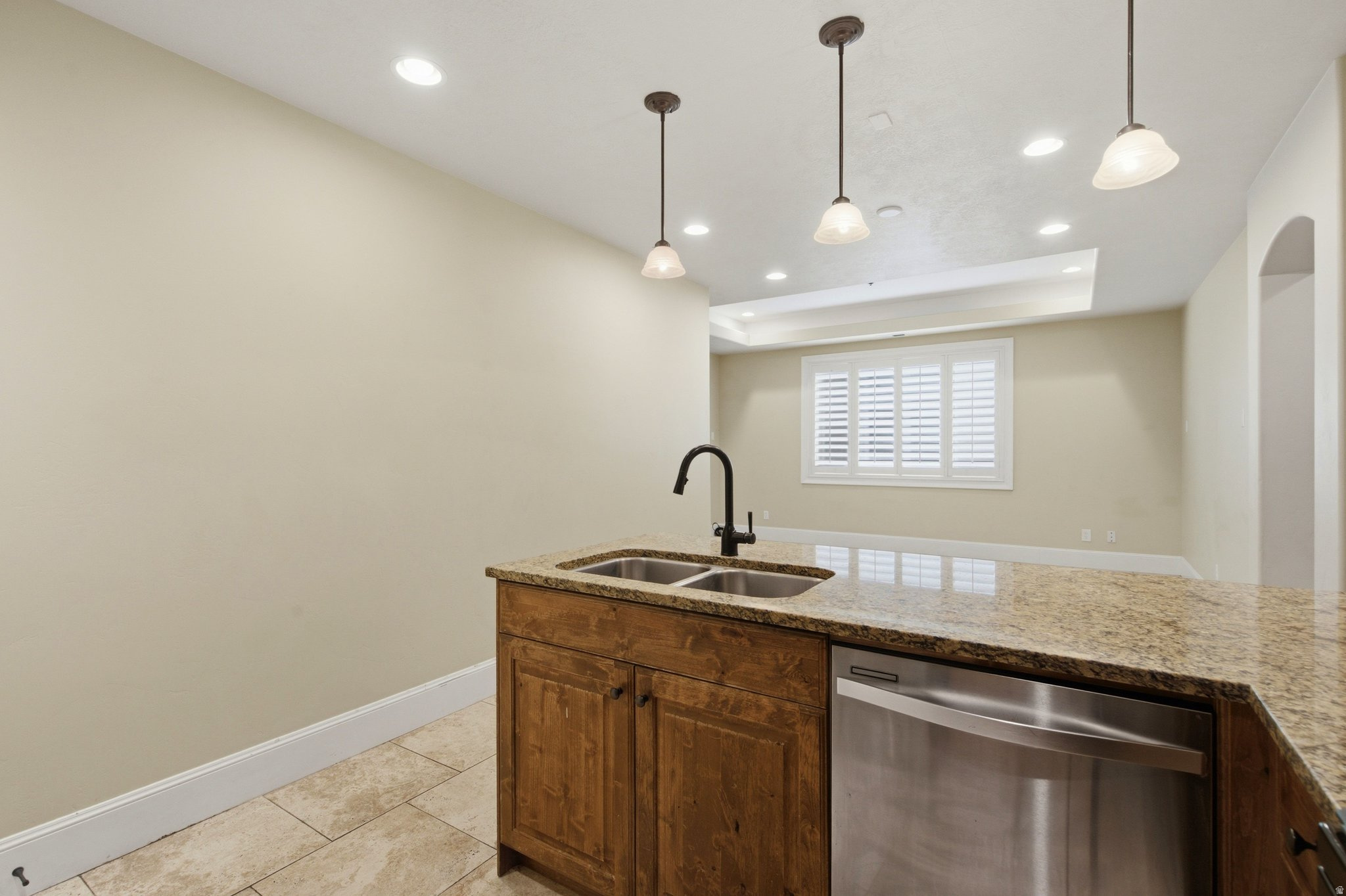 ARBORS ON THE AVENUE - Residential