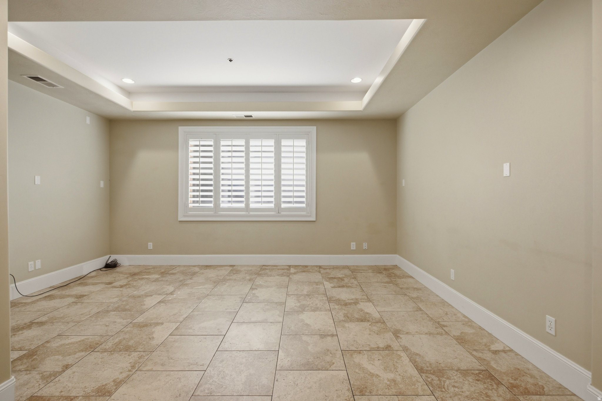 ARBORS ON THE AVENUE - Residential