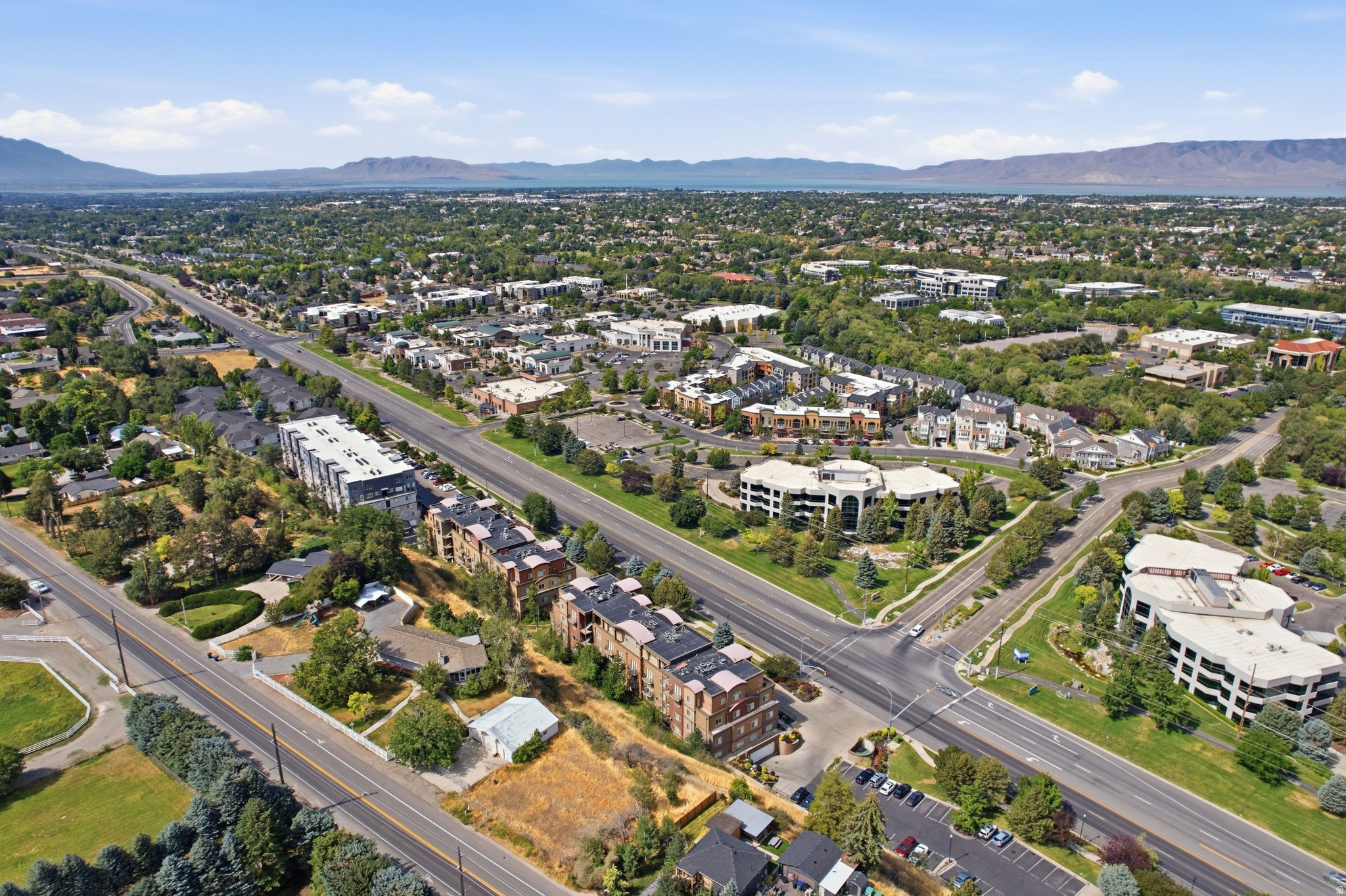ARBORS ON THE AVENUE - Residential