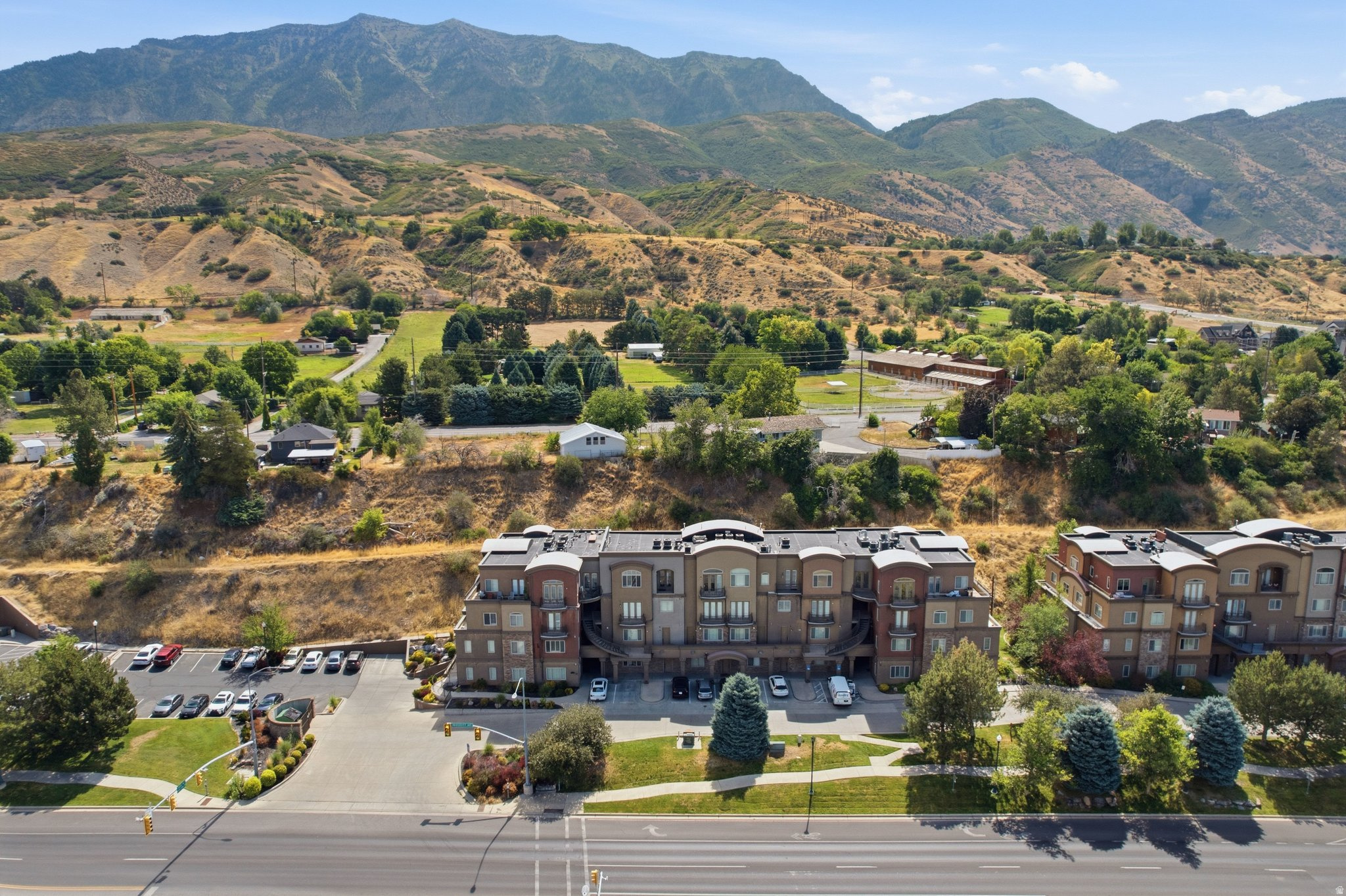 ARBORS ON THE AVENUE - Residential