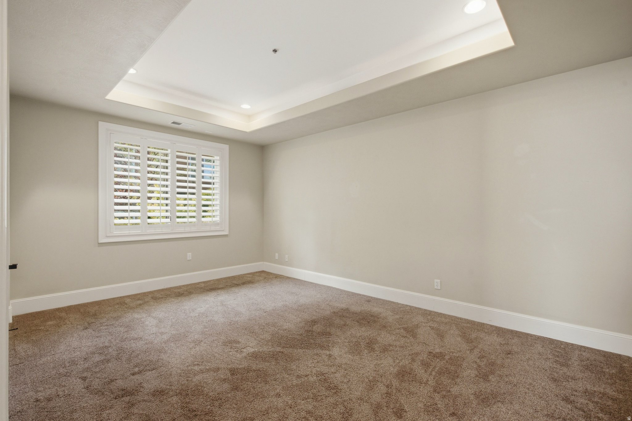 ARBORS ON THE AVENUE - Residential