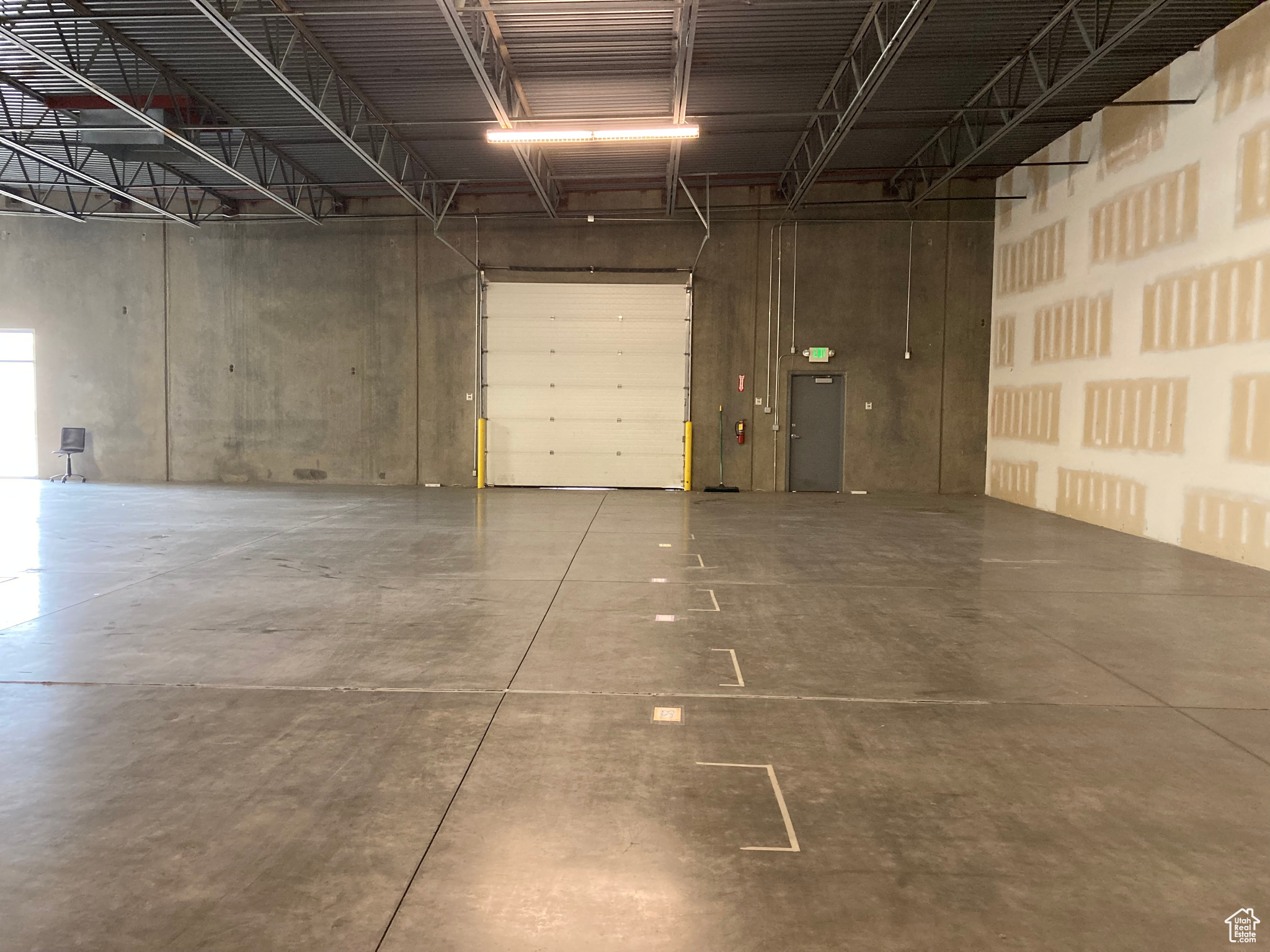 NORTH PARK INDUSTRIAL CONDO - Commercial Lease