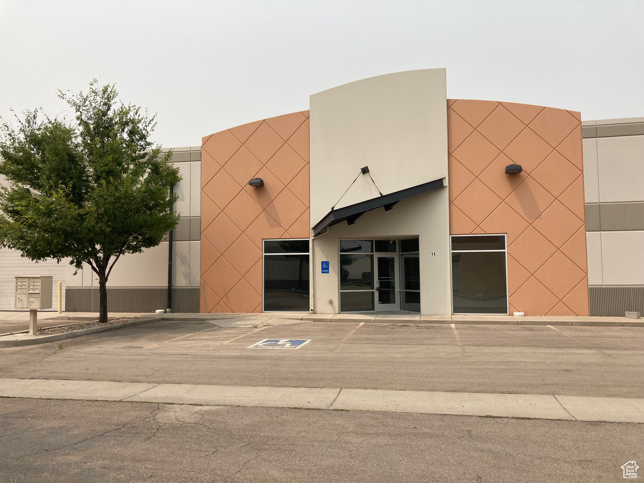 NORTH PARK INDUSTRIAL CONDO - Commercial Lease