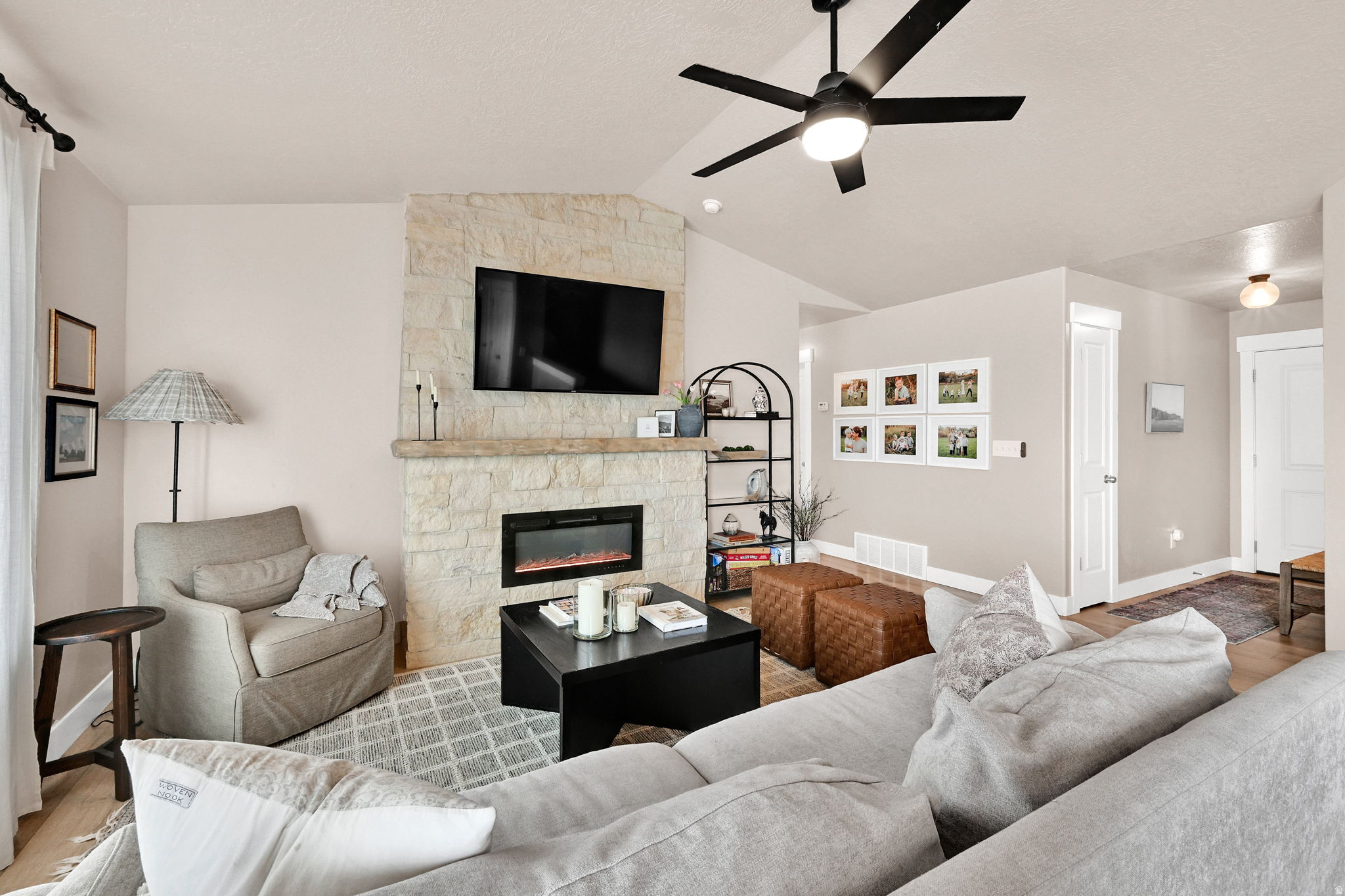 EAGLE POINT - Residential