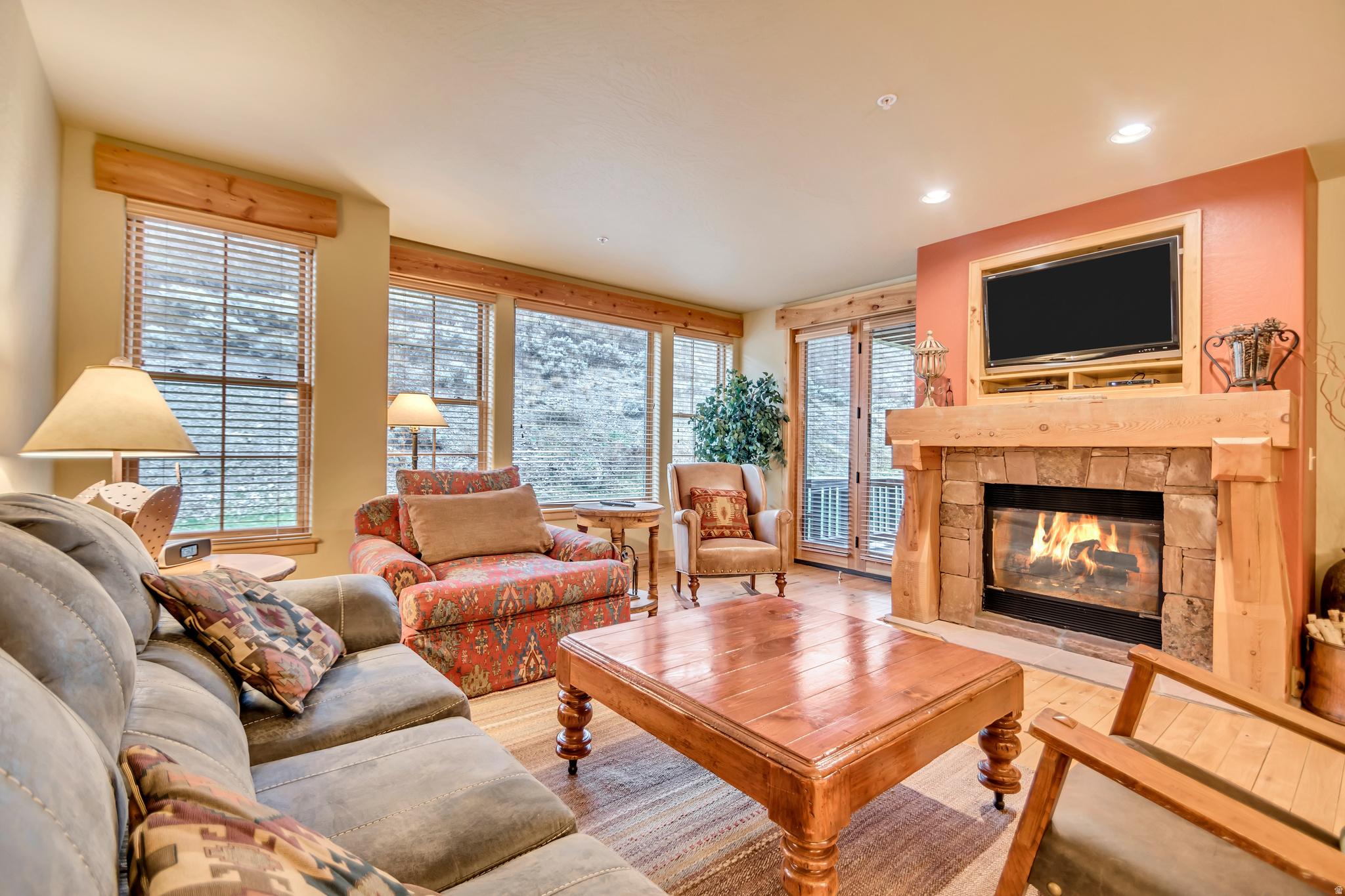 LODGES AT DEERVALLEY - Residential