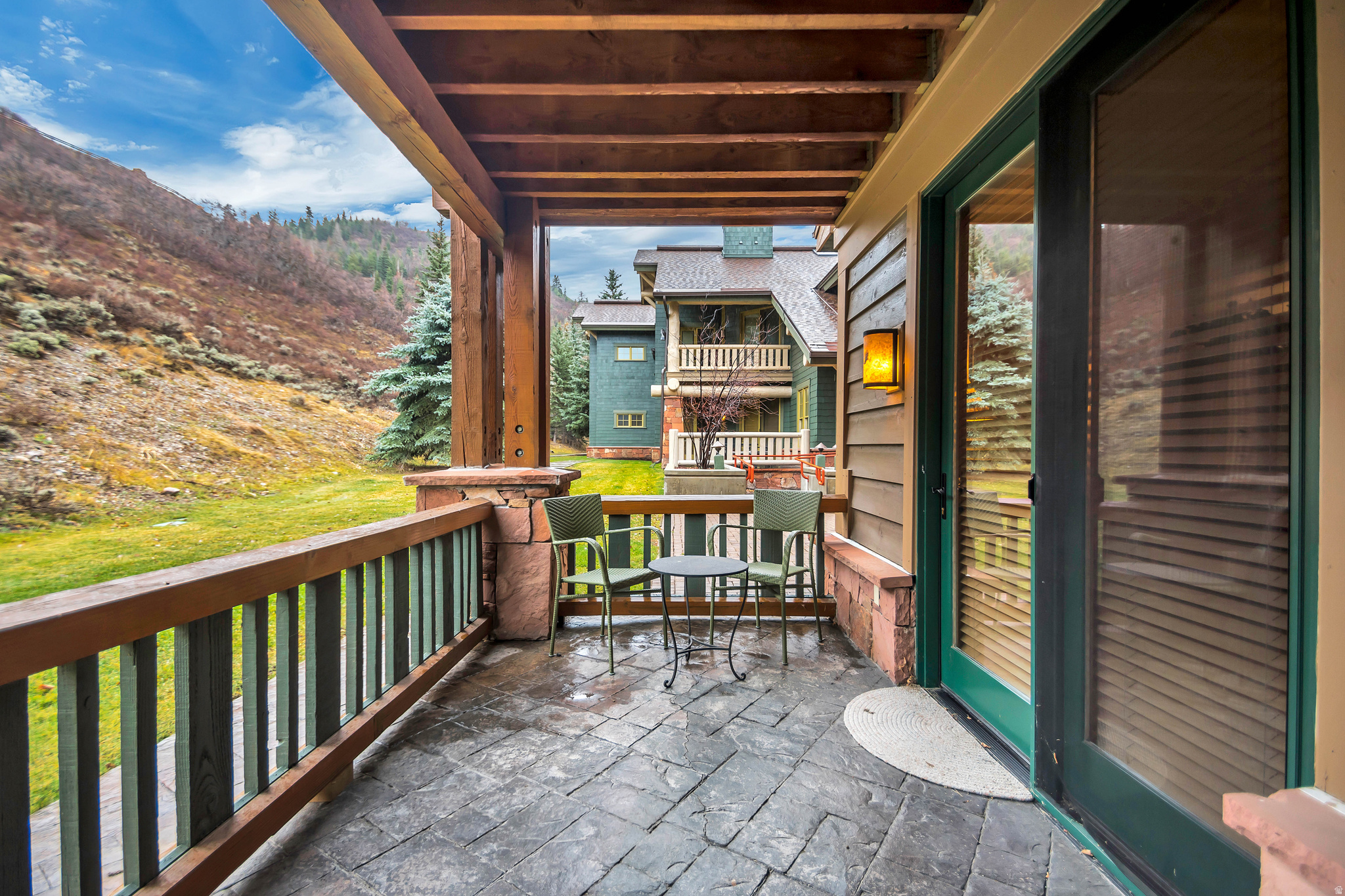 LODGES AT DEERVALLEY - Residential