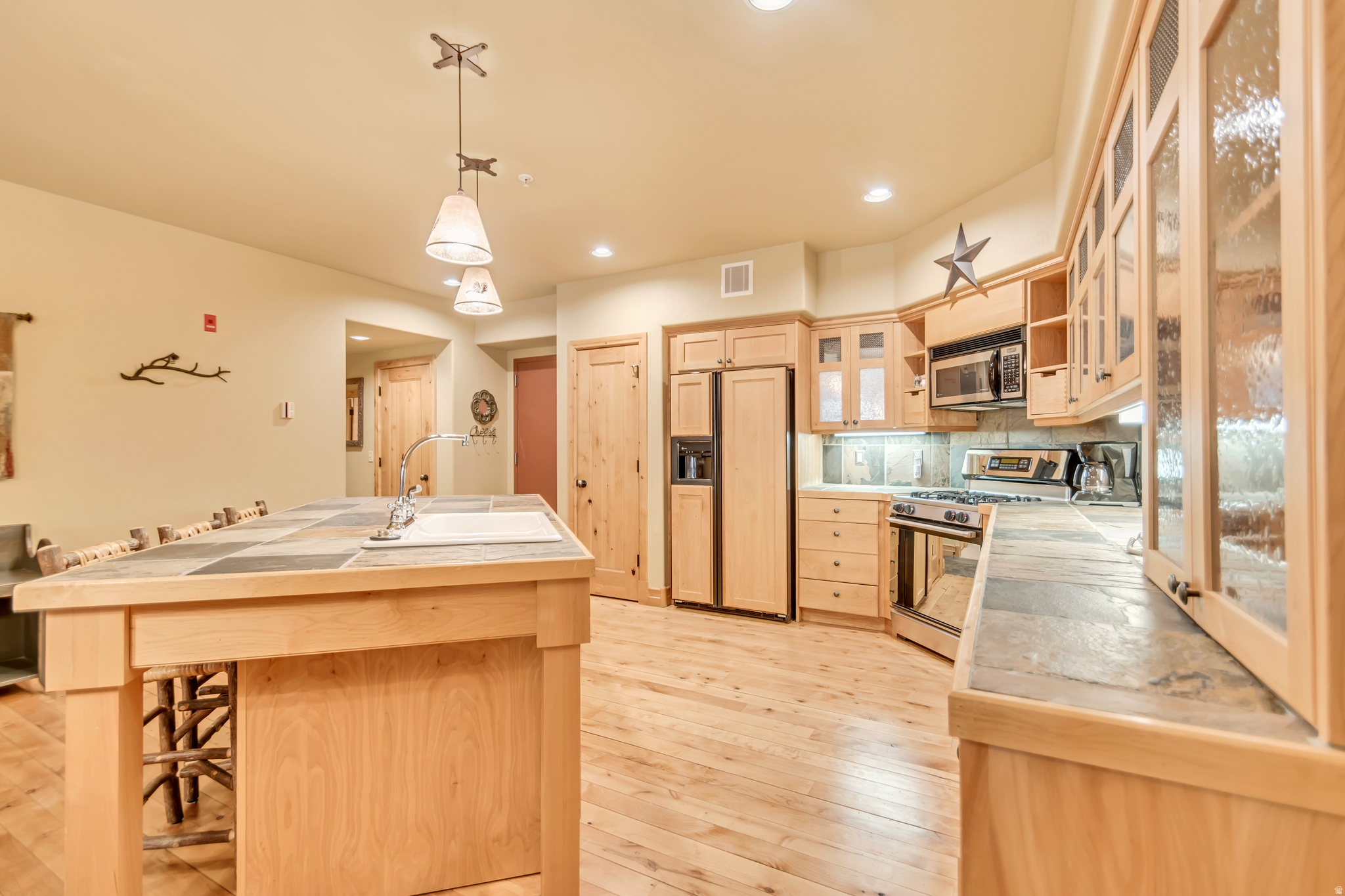LODGES AT DEERVALLEY - Residential