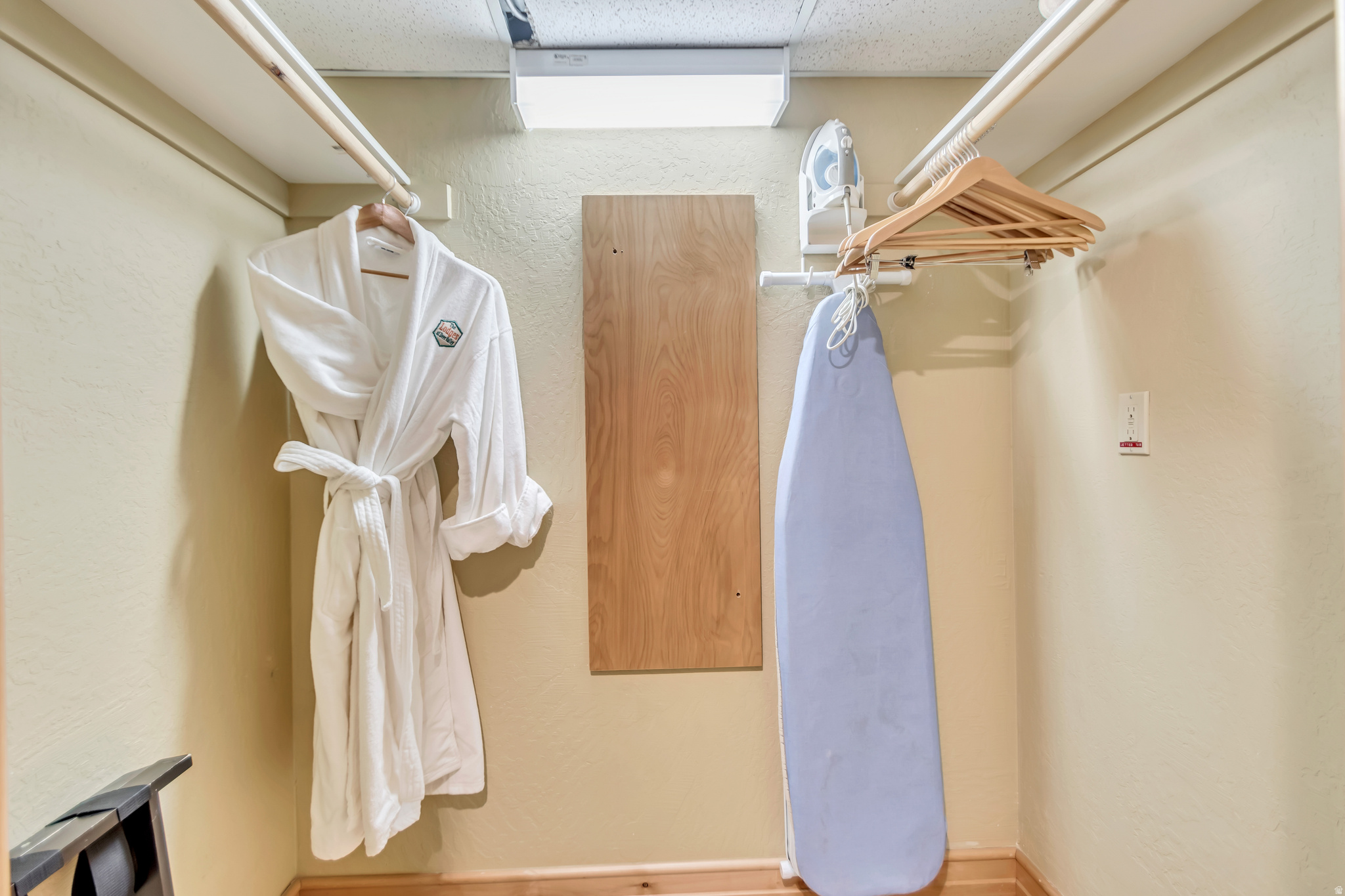 LODGES AT DEERVALLEY - Residential