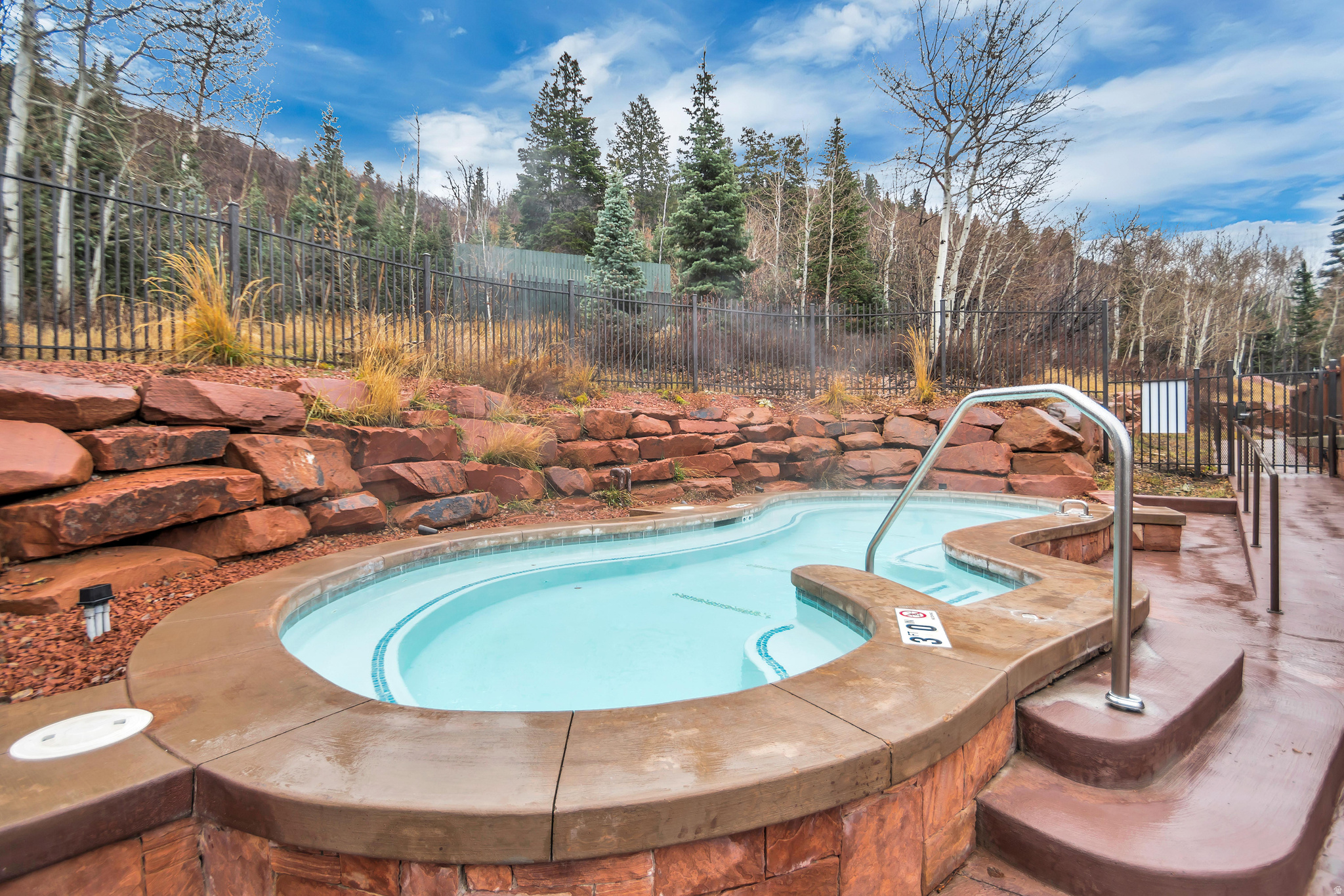 LODGES AT DEERVALLEY - Residential