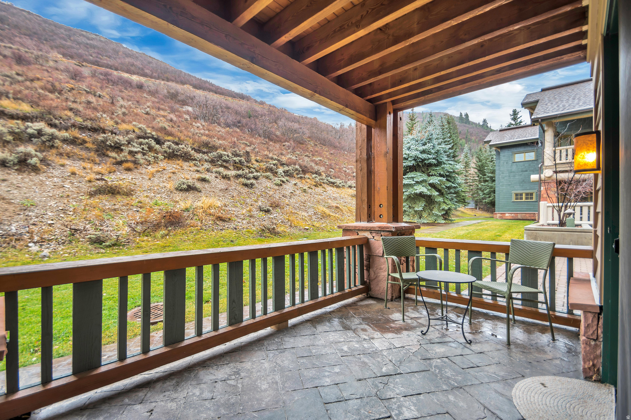LODGES AT DEERVALLEY - Residential