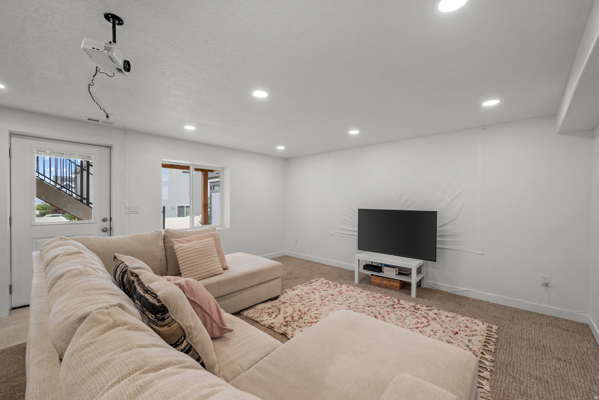 SOUTH HILLS - Residential