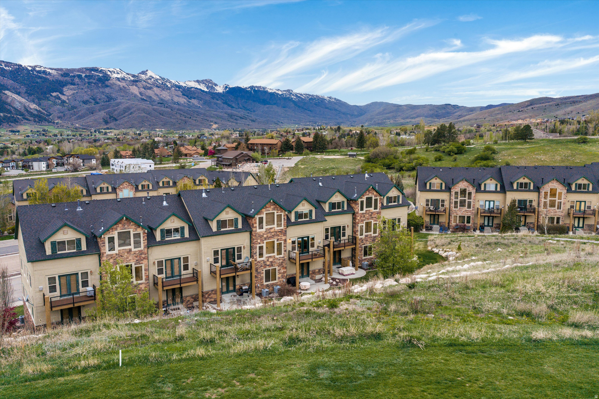 MOOSE HOLLOW - Residential