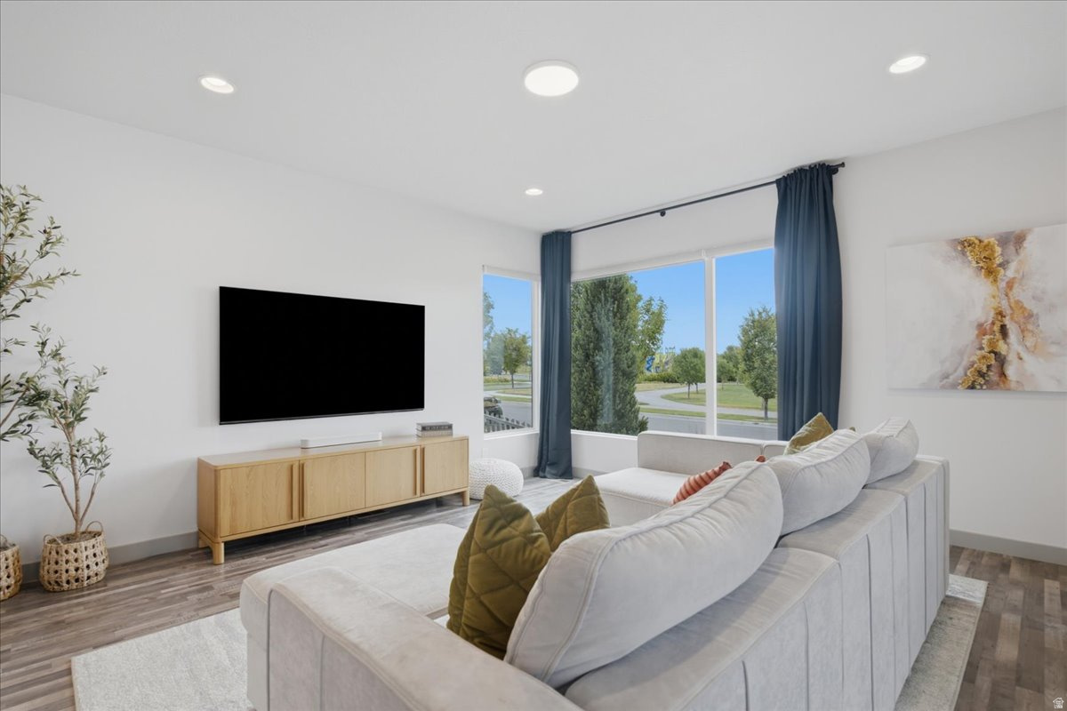 DAYBREAK - Residential