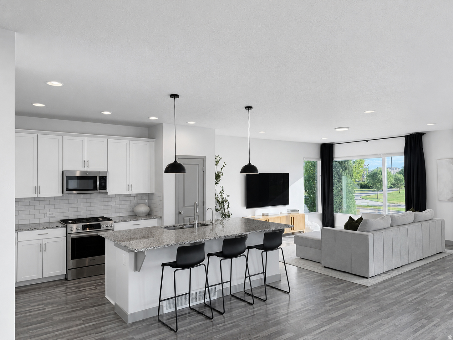 DAYBREAK - Residential