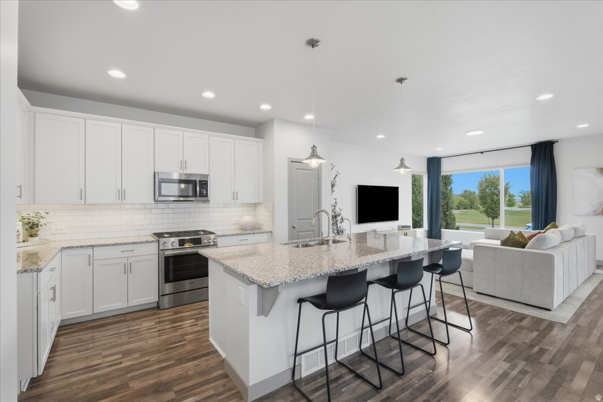 DAYBREAK - Residential