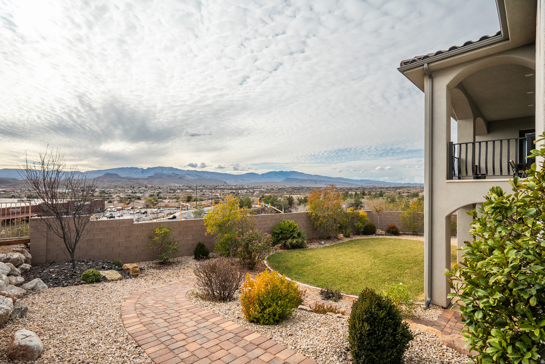 CASTLE ROCK 1 - Residential