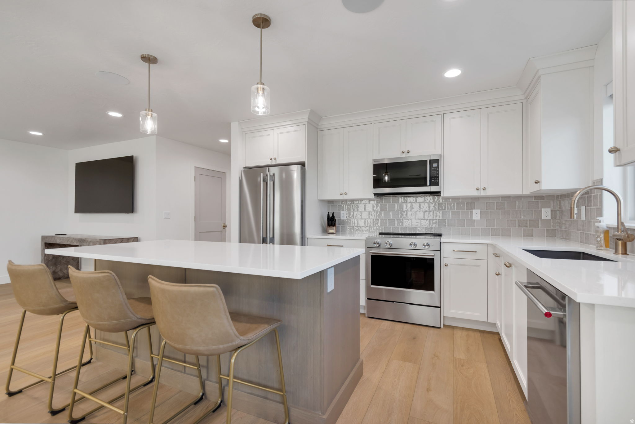 CHESTNUT FARMS - Residential