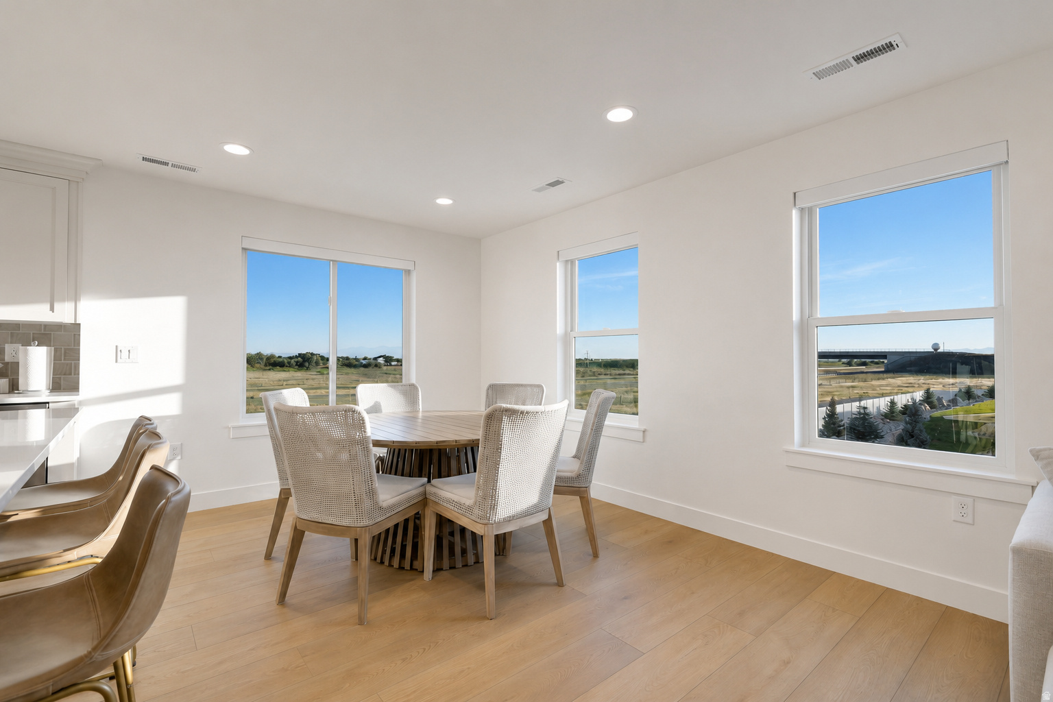 CHESTNUT FARMS - Residential