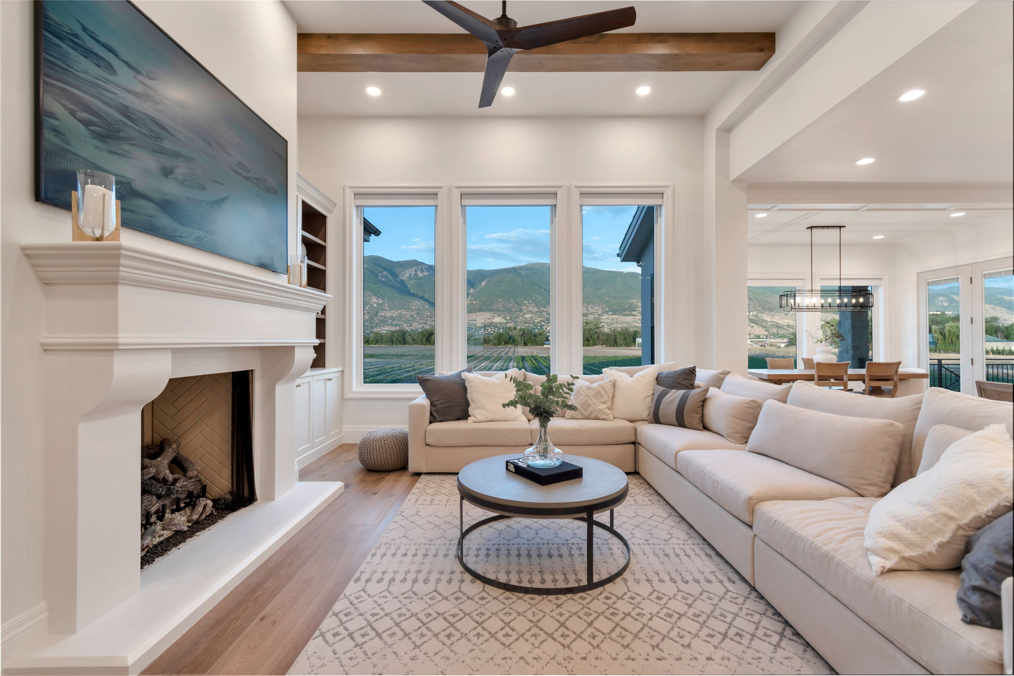 CHESTNUT FARMS - Residential