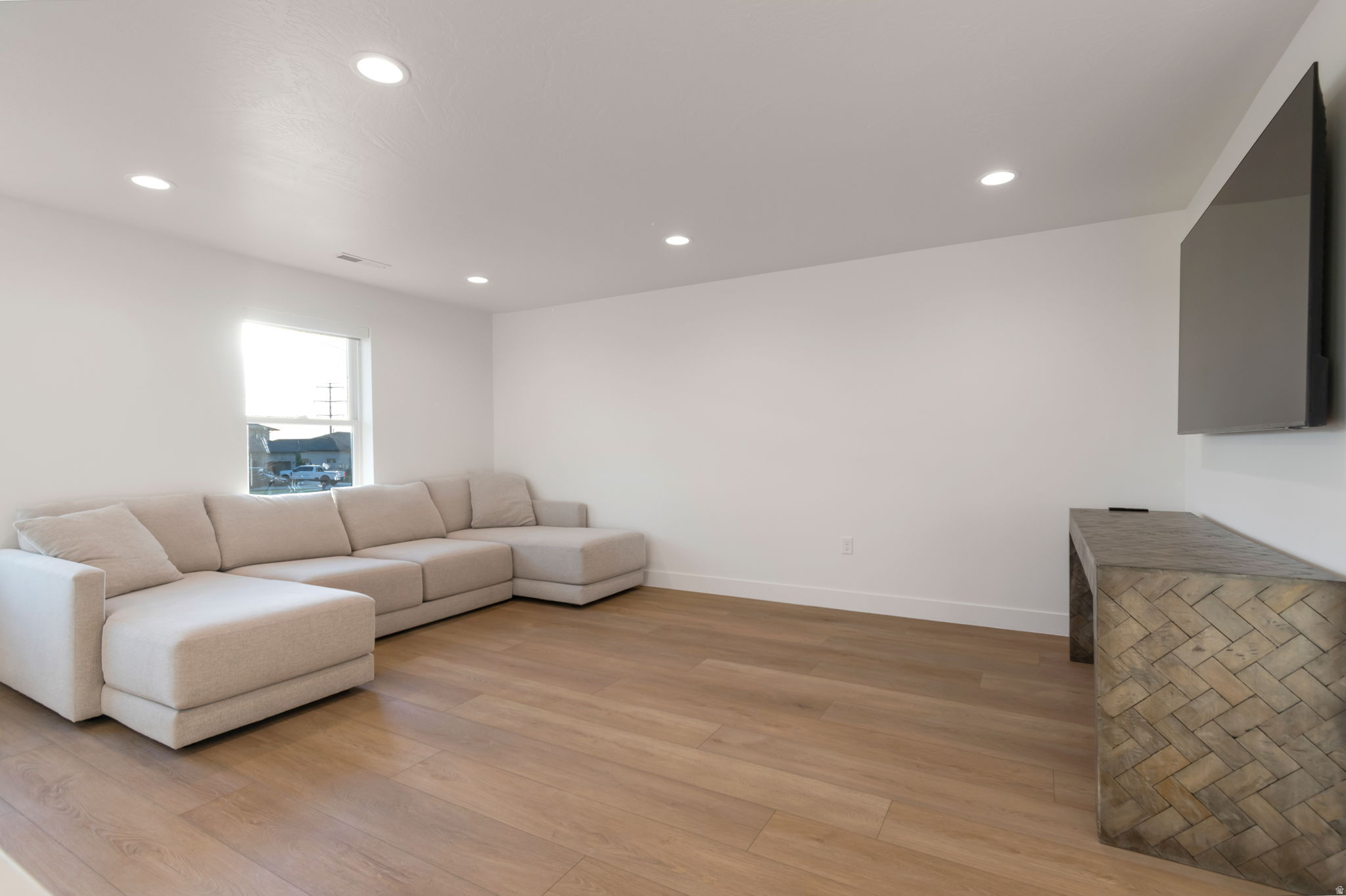CHESTNUT FARMS - Residential