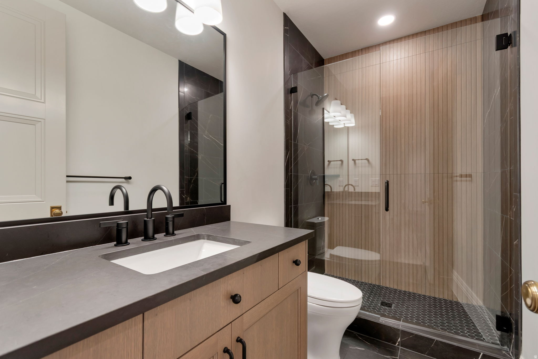 CHESTNUT FARMS - Residential