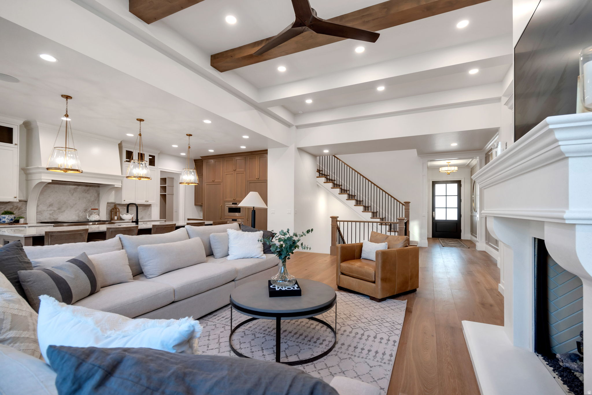 CHESTNUT FARMS - Residential