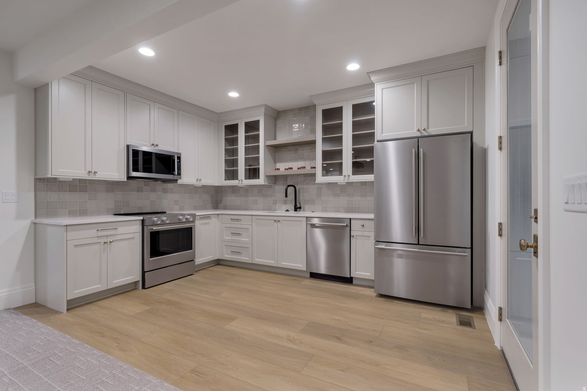 CHESTNUT FARMS - Residential