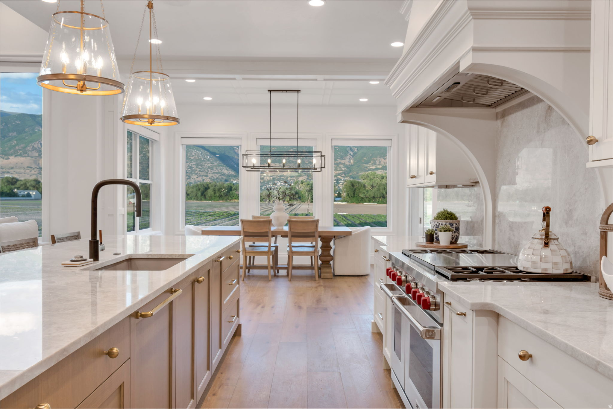 CHESTNUT FARMS - Residential