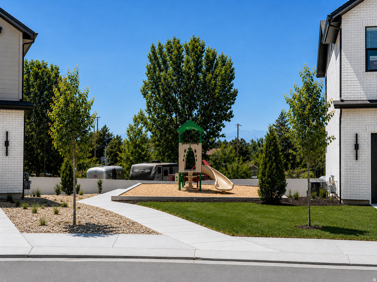 TRAILSIDE RESERVE - Residential