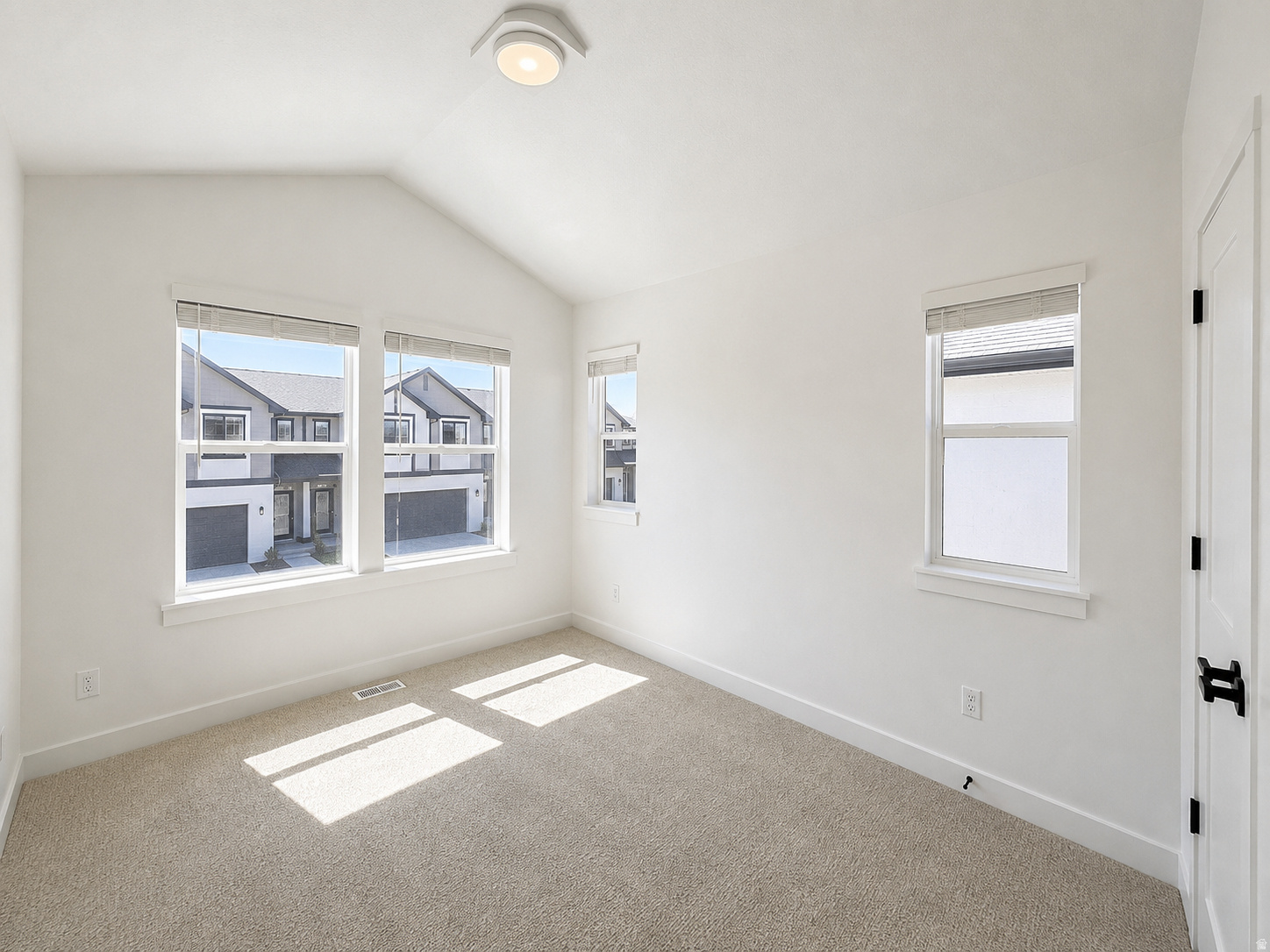 TRAILSIDE RESERVE - Residential