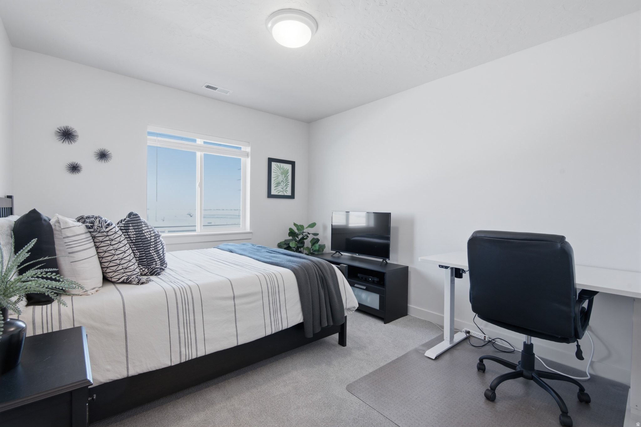 SHAMROCK VILLAGE - Residential