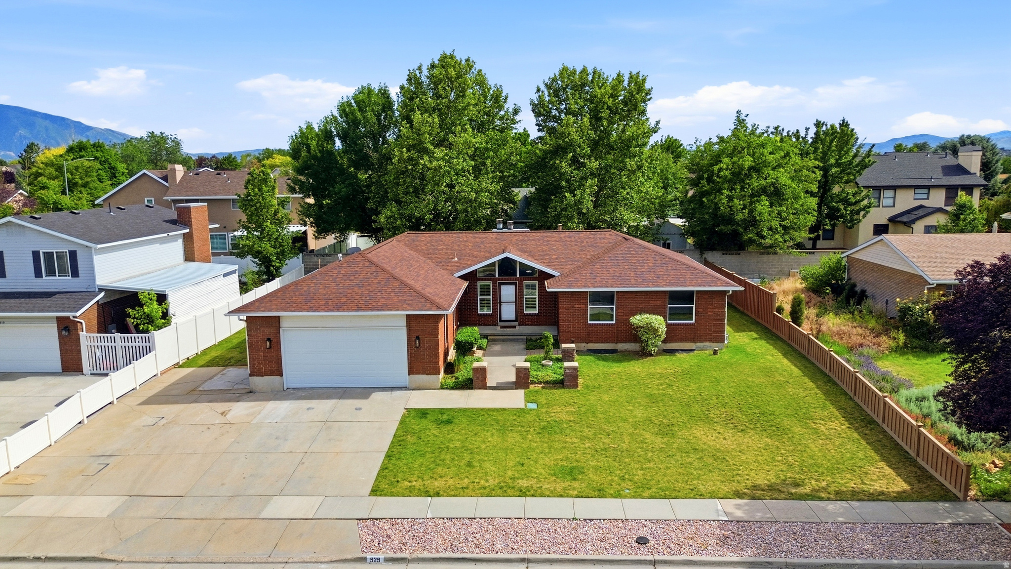 WALDEN RIDGE - Residential