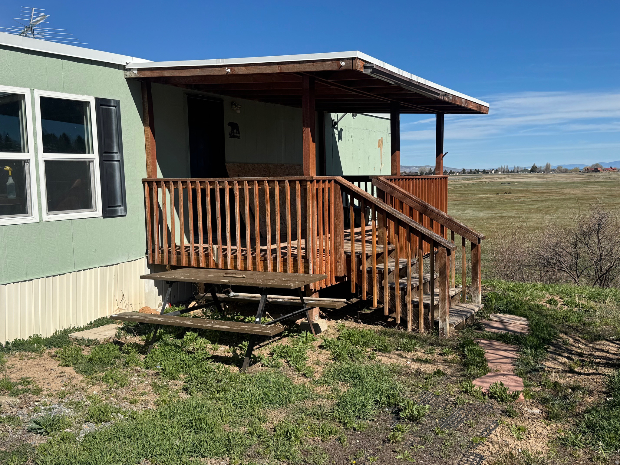 SWEETWATER CAMPER AND TRAILER - Residential