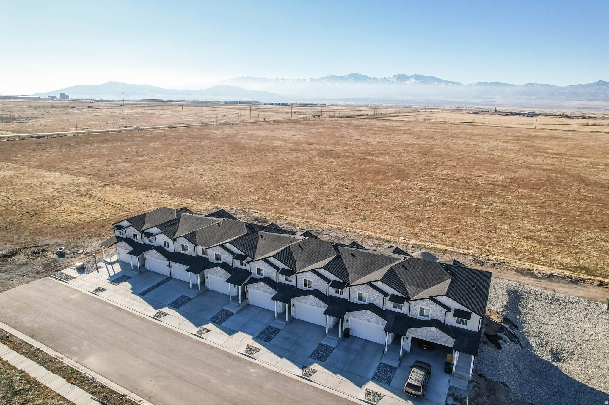 LEXINGTON TOWN HOMES - Residential