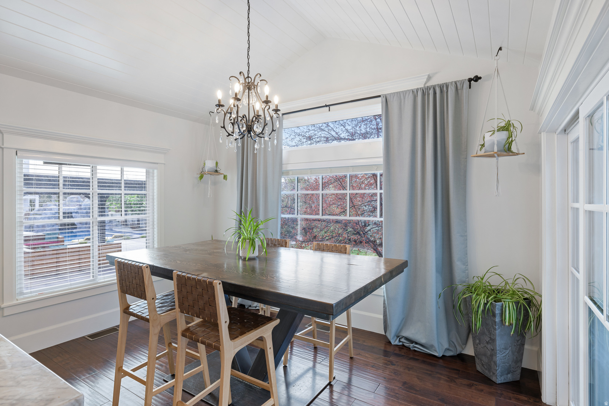 EAST MOUNTAIN ESTATES - Residential