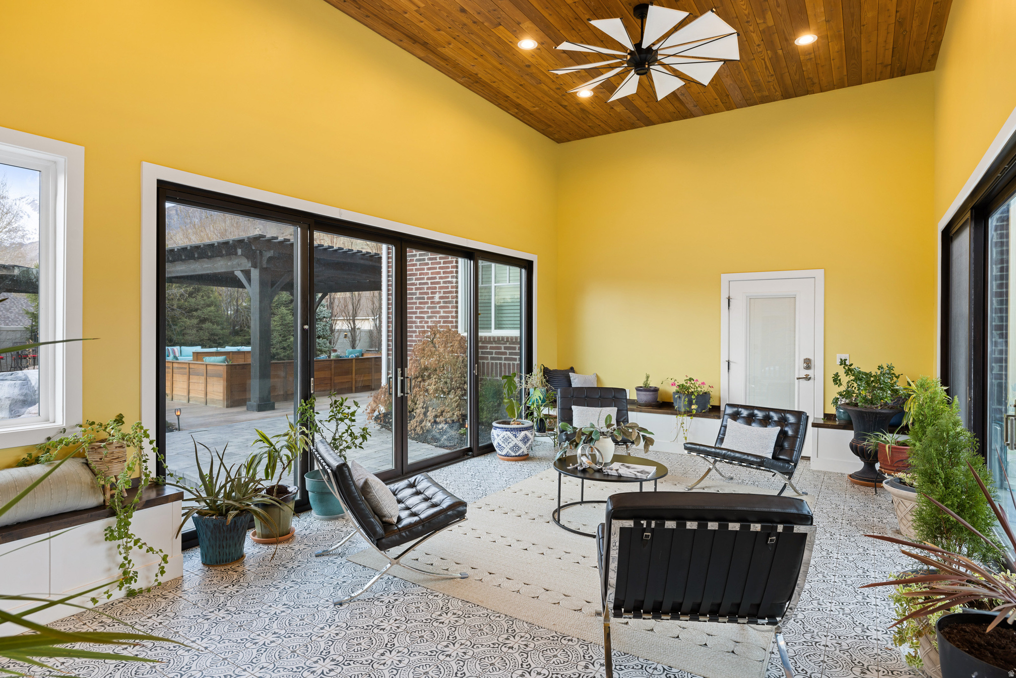 EAST MOUNTAIN ESTATES - Residential