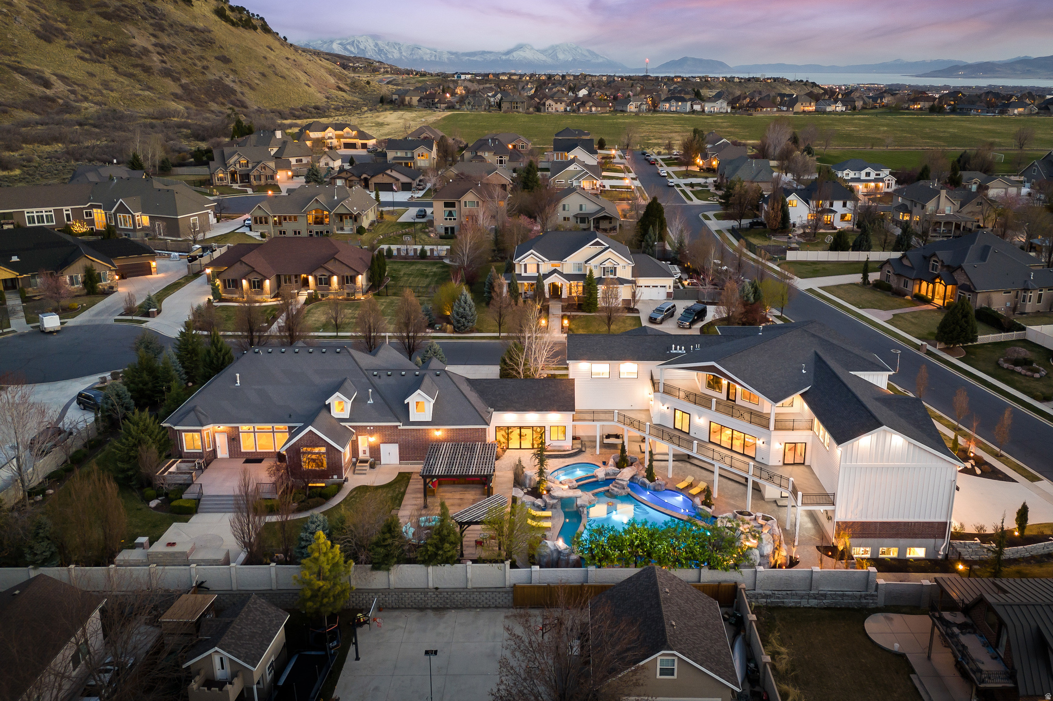 EAST MOUNTAIN ESTATES - Residential