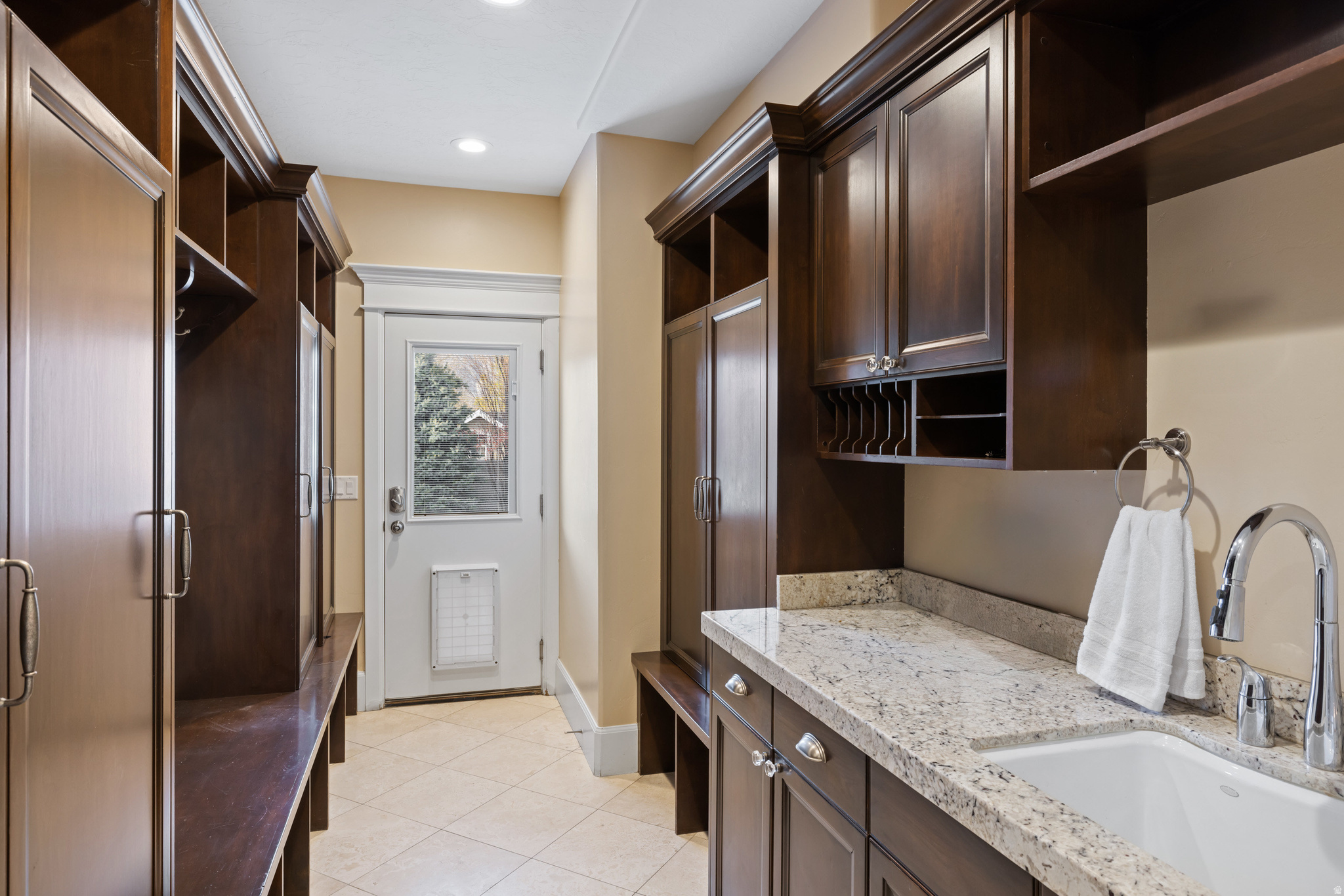 EAST MOUNTAIN ESTATES - Residential