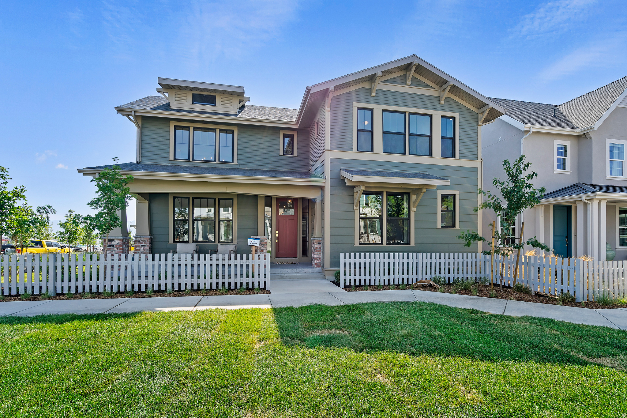 DAYBREAK - Residential