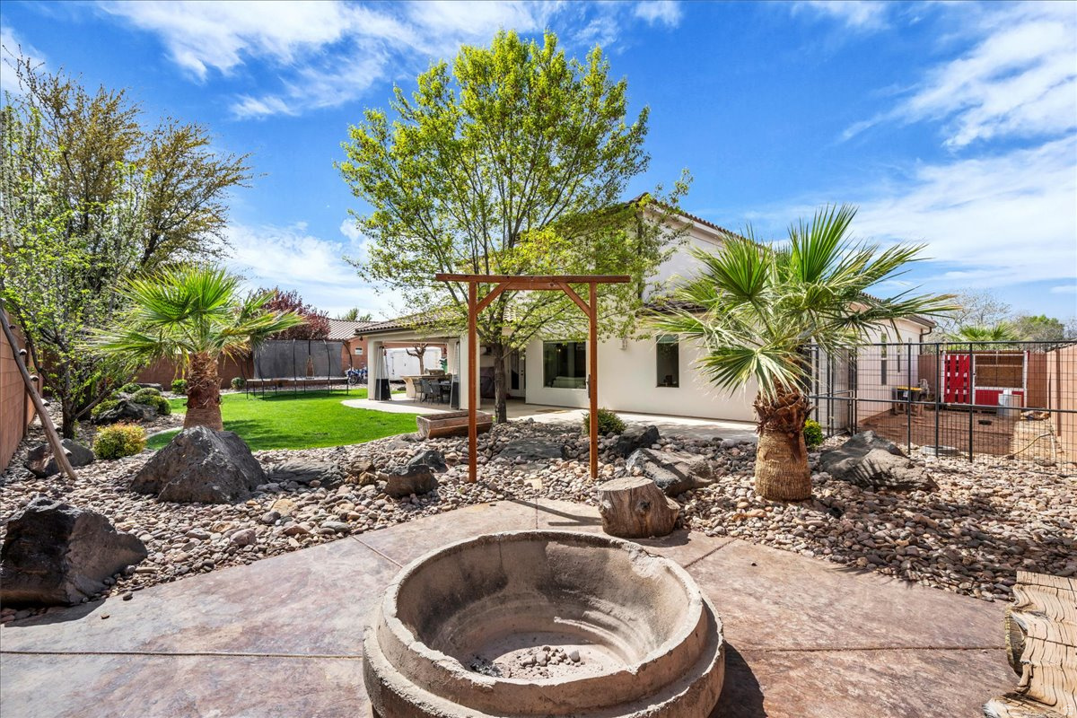 BRIDLE GATE ESTATES PH 1 - Residential